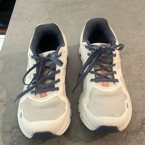 On women’s cloud runner